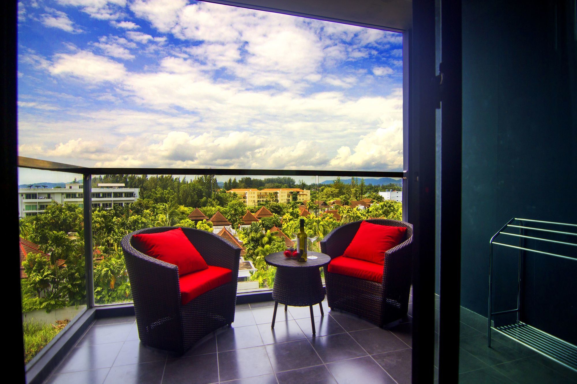 The Aristo By Holy Cow 201 Apartment Phuket Exterior foto