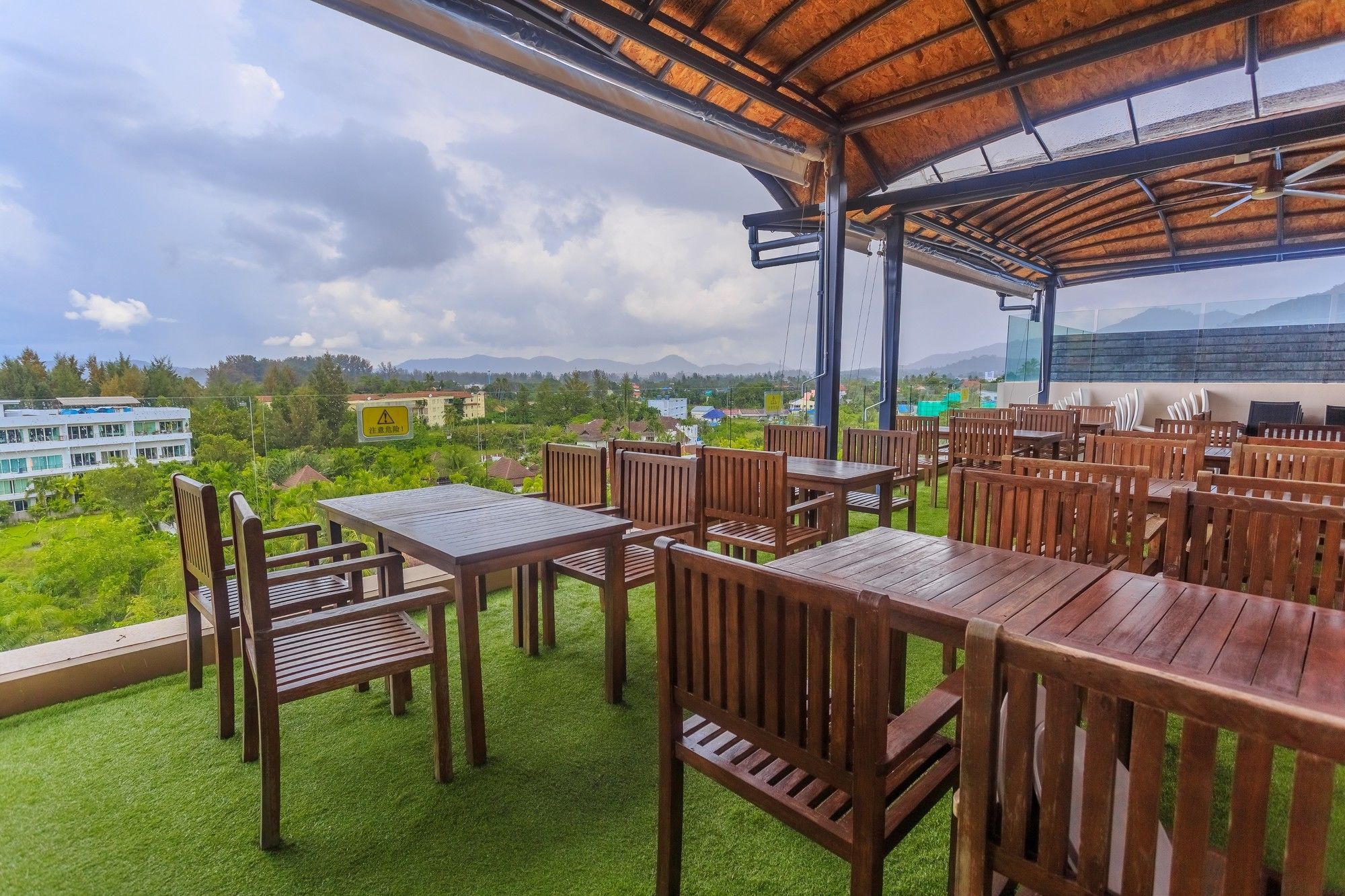The Aristo By Holy Cow 201 Apartment Phuket Exterior foto